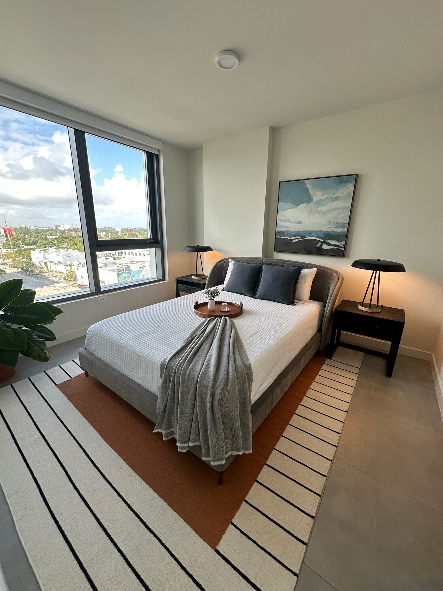 Building Photo - 370 NW 33rd St