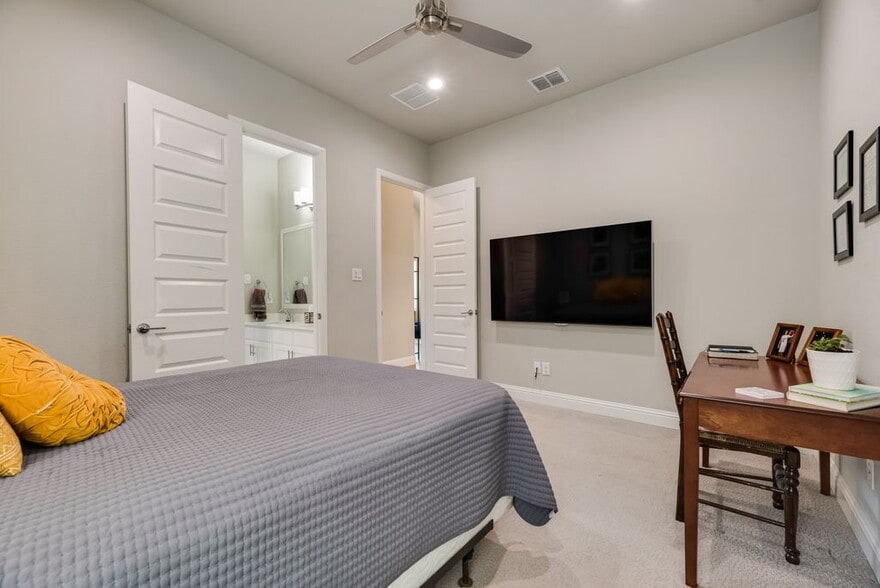 Building Photo - 2551 Wiregrass Rd