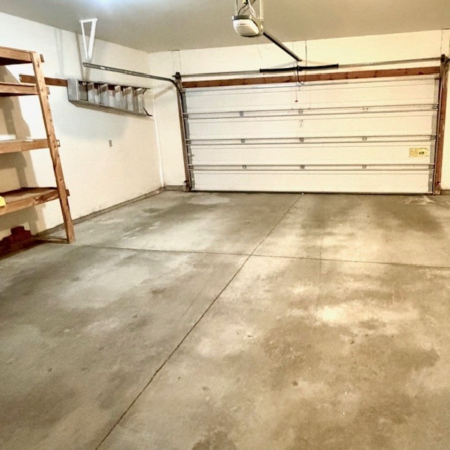 Building Photo - 1005 Waters Edge Rd