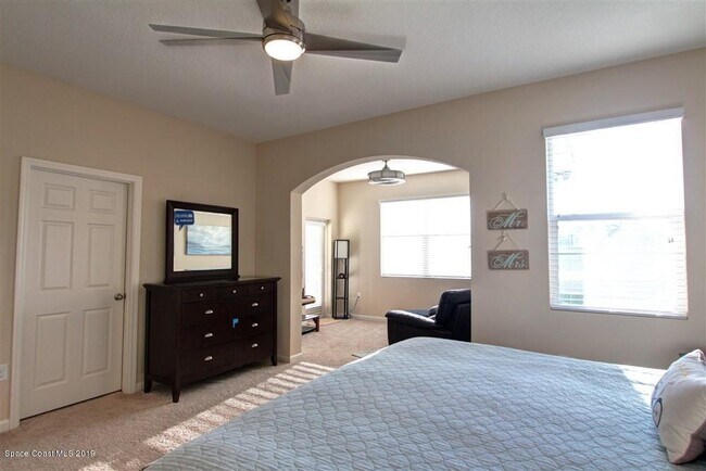 Building Photo - 953 Musgrass Cir