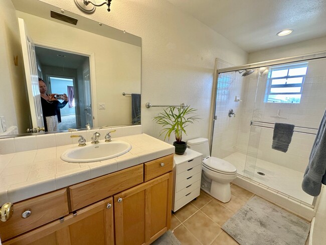 Building Photo - San Rafael Hillside Retreat