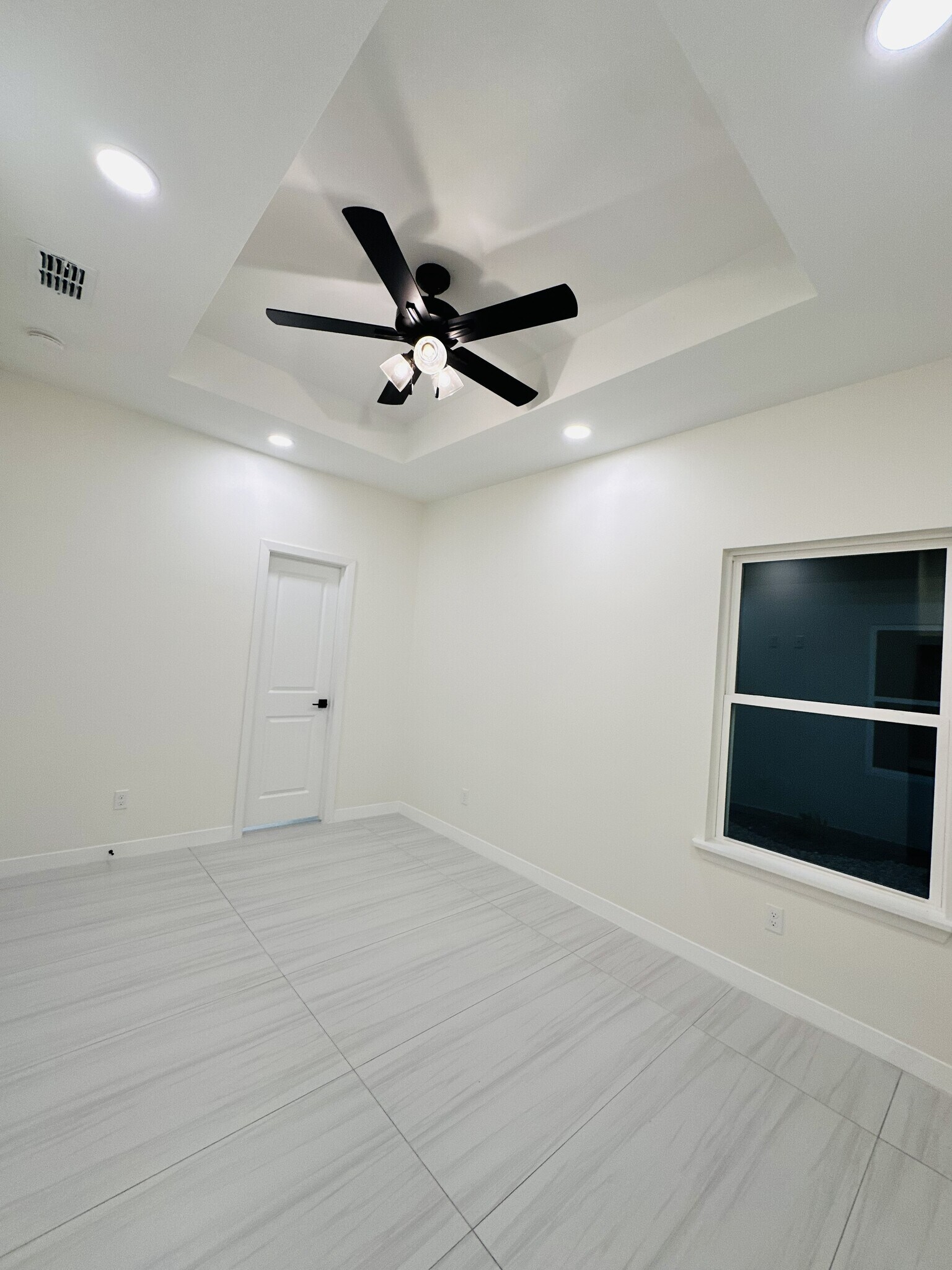 Building Photo - 11313 N 25th St