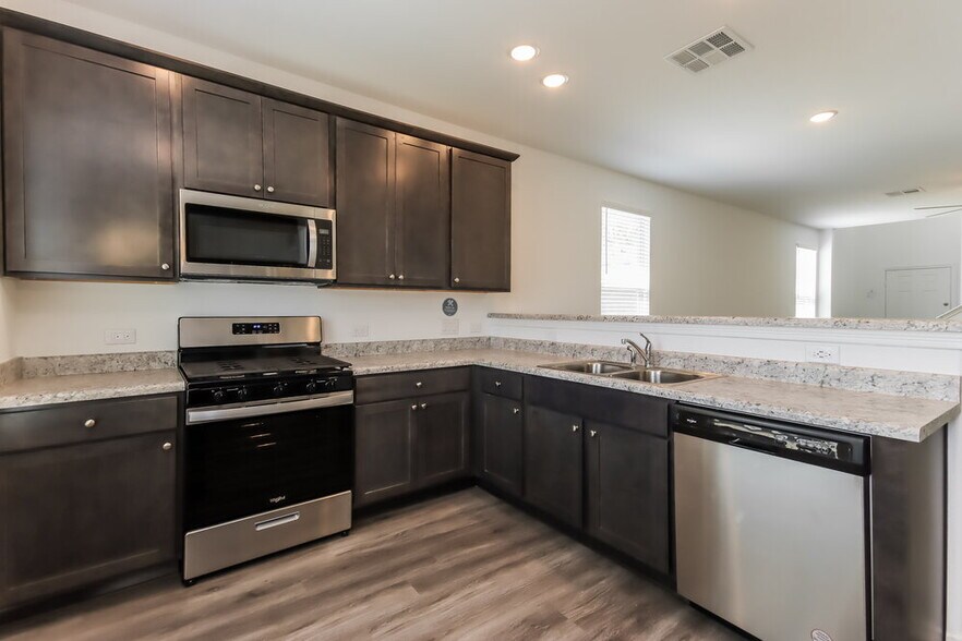 Building Photo - 20975 Endeavor St