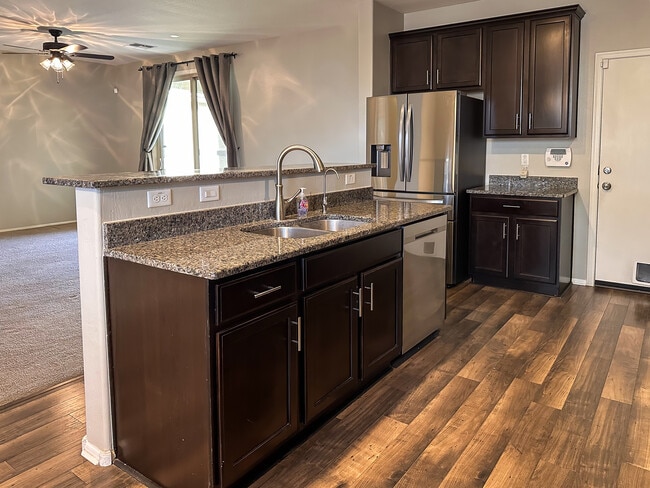 Building Photo - 4057 E Nunneley Rd