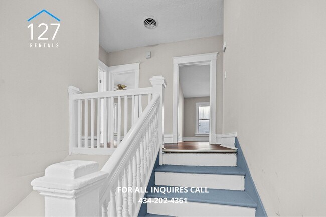 Building Photo - Lovely 3/1 located close on Historic Rivermont