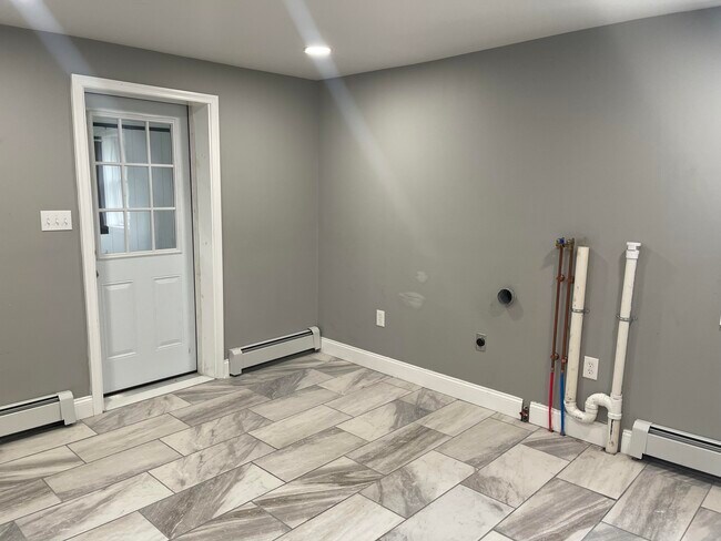 Building Photo - 202 Jefferson St