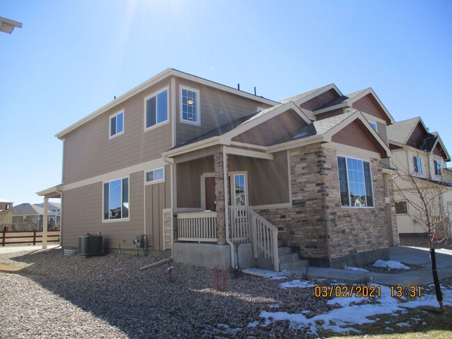 Primary Photo - 4 Bed, 2.5 Bath - 2 Story Home in Windsor'...