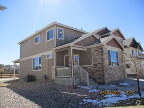 Building Photo - 4 Bed, 2.5 Bath - 2 Story Home in Windsor'...