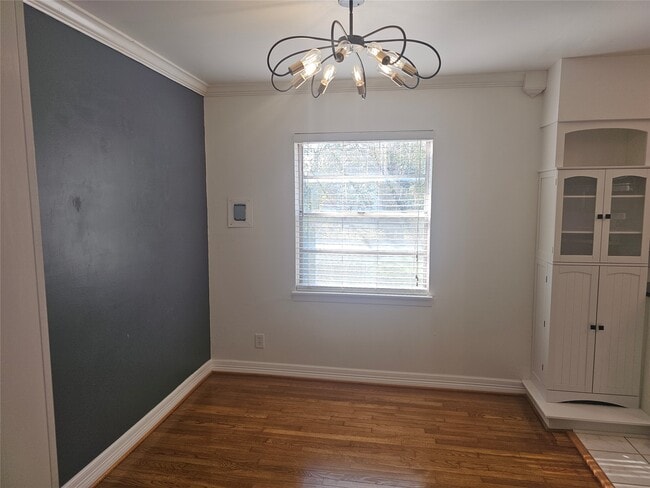 Building Photo - 10510 Sierra Dr