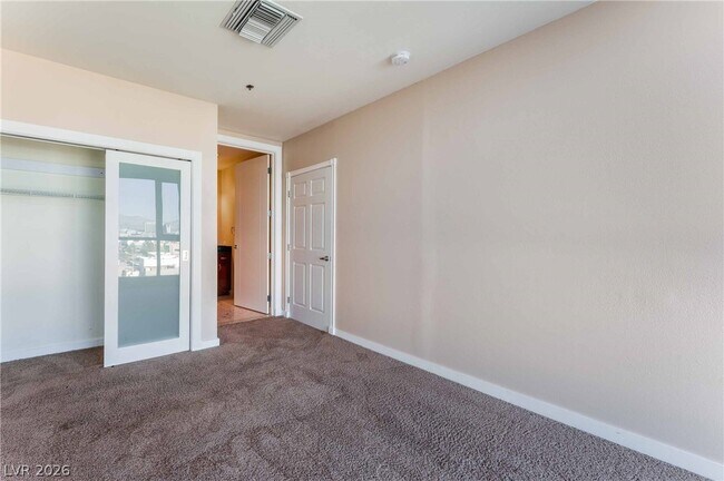 Building Photo - 4575 Dean Martin Dr