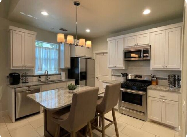 Building Photo - 1905 Frazier Ave