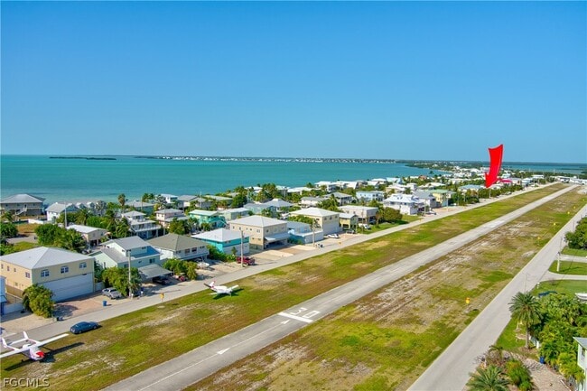 Building Photo - 280 Airport Dr S