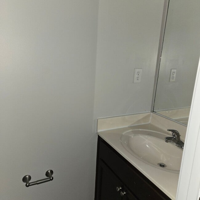 Building Photo - Two-Story Beauty in Olive Branch with Comp...