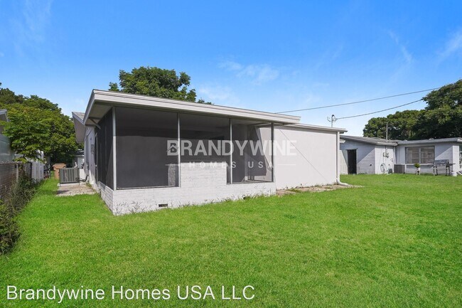 Building Photo - 2 br, 1.5 bath House - 3914 Winston Dr, Ne...
