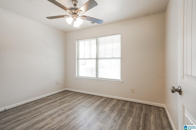 Building Photo - 316 Creek Run Cir