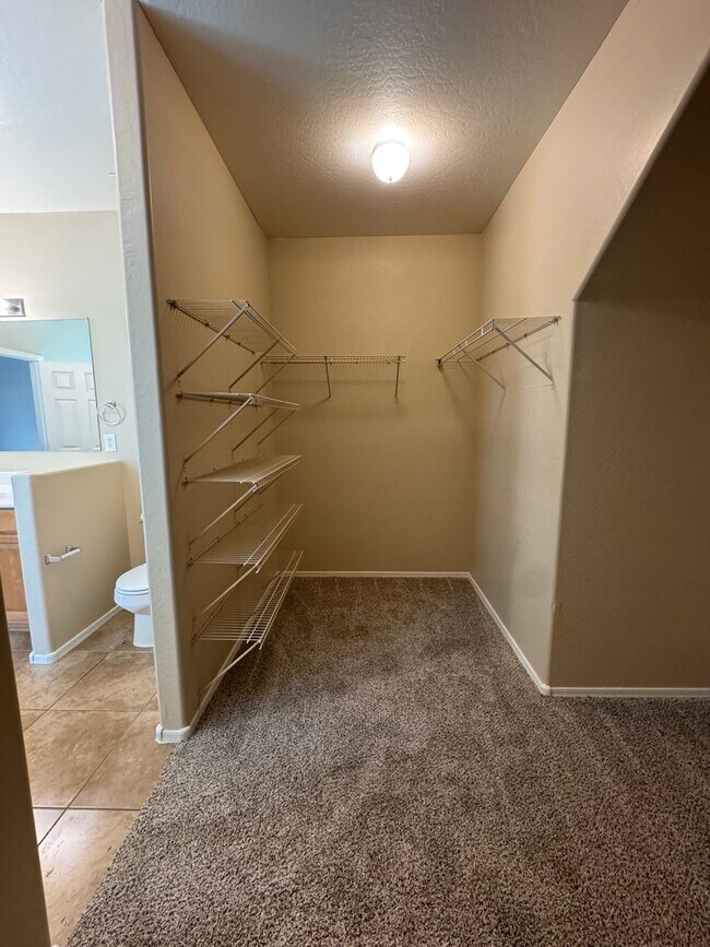 Building Photo - Large home with great sized kitchen and loft!