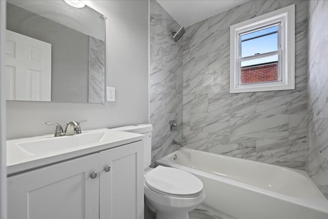 Building Photo - Gorgeous Two-Bedroom Townhome In Middle River