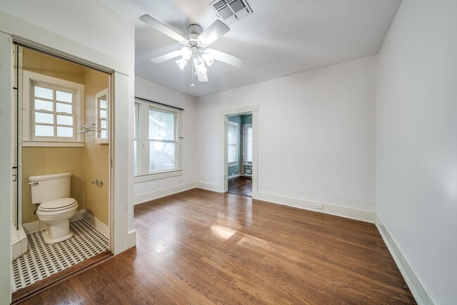 Building Photo - BEAUTIFUL HOME IN BLUEBONNET HILLS, ALAMO HEIGHTS