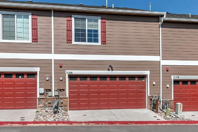 Building Photo - $1900 in Savings – Rent-Free December  // ...