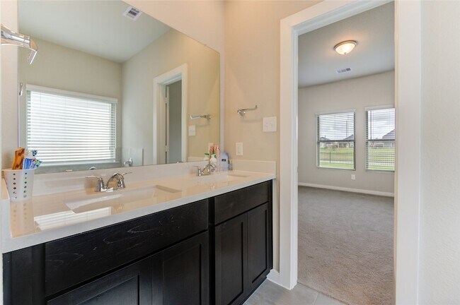 Building Photo - 6607 Arabella Lakes Dr
