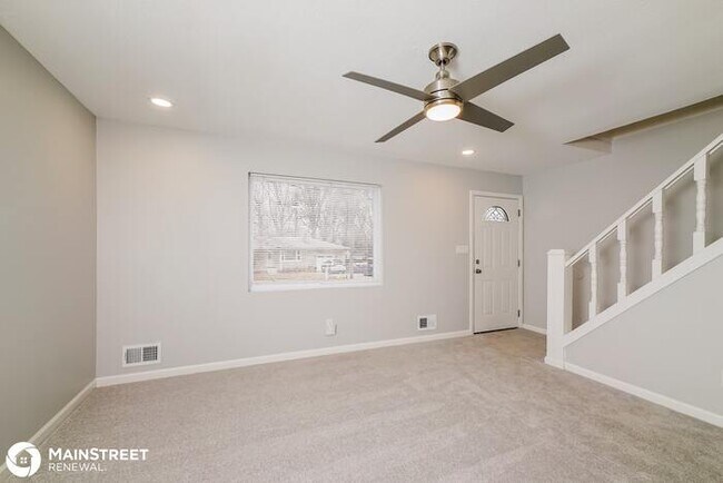 Building Photo - 1120 RACHEL DR, LOUISVILLE, KY 40219