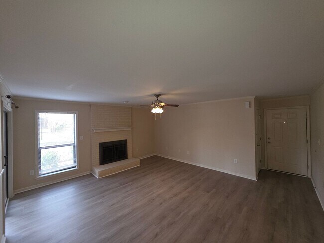 Building Photo - 7325 Winery Ln