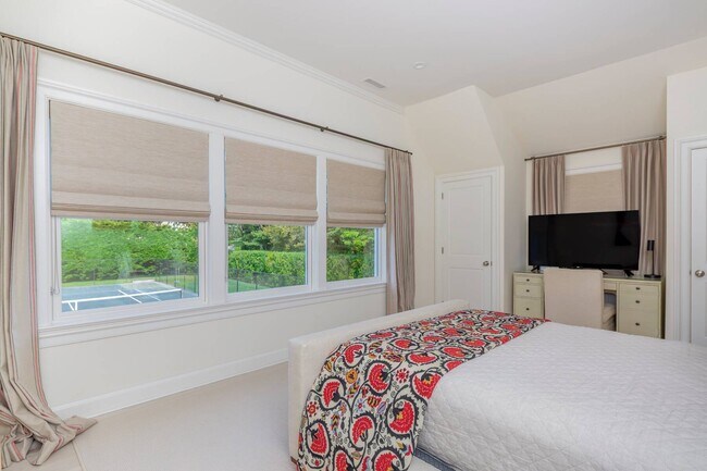 Building Photo - 59 First Neck Lane