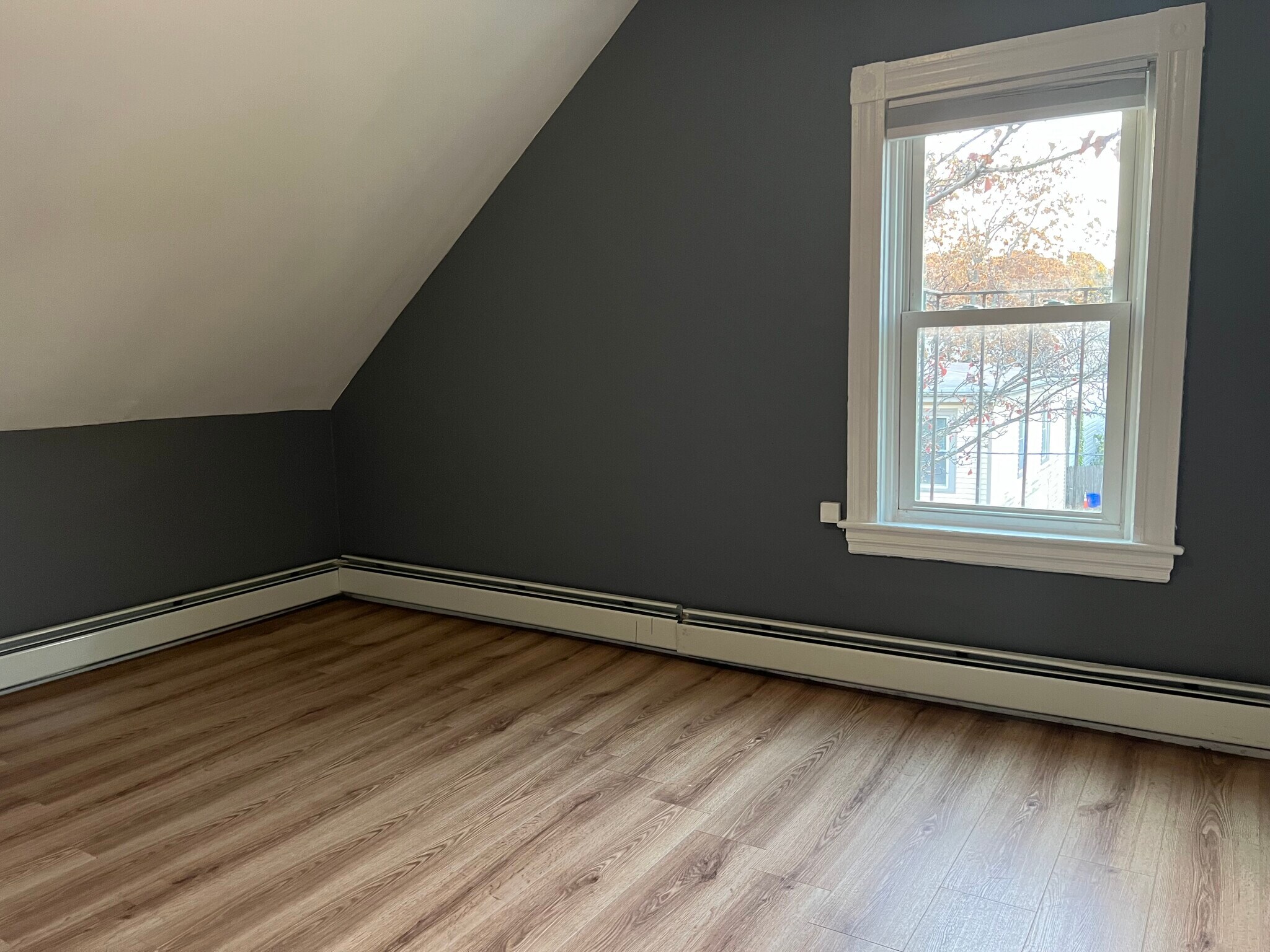 Building Photo - 16 Tuxedo Ave