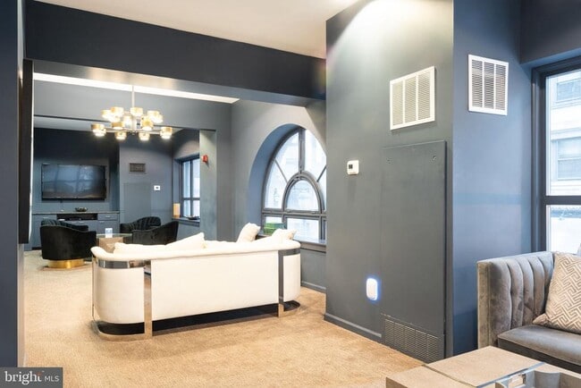 Building Photo - 1425 Locust St