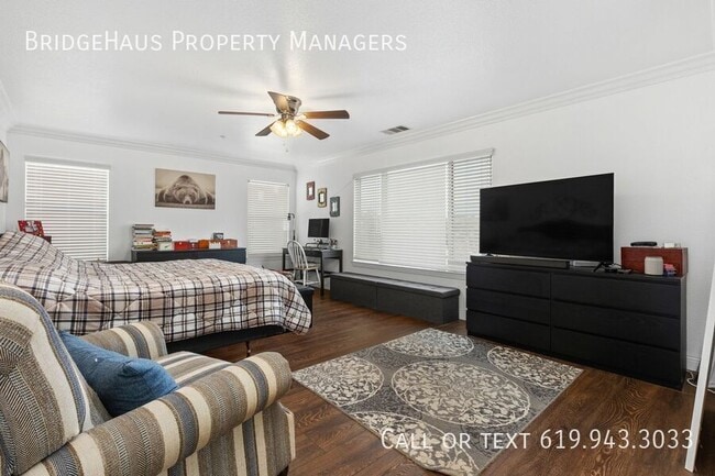 Building Photo - 10252 Oak Spur Way