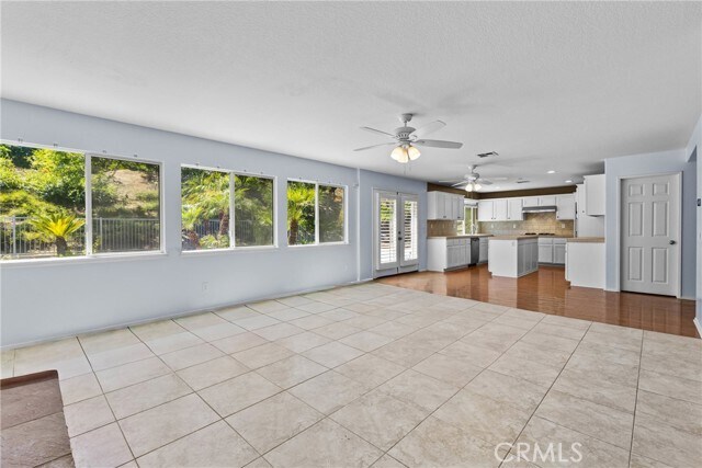 Building Photo - 16636 China Berry Ct