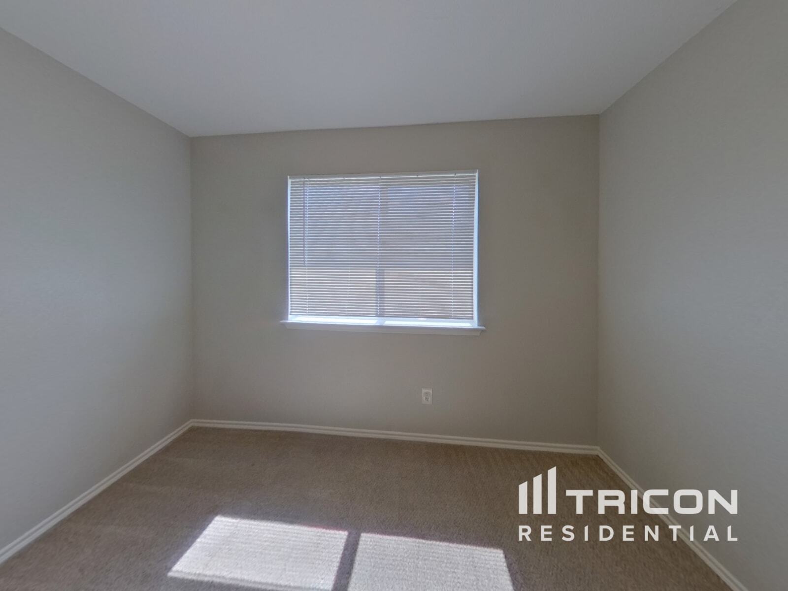 Building Photo - 6910 Meadow Bend Dr