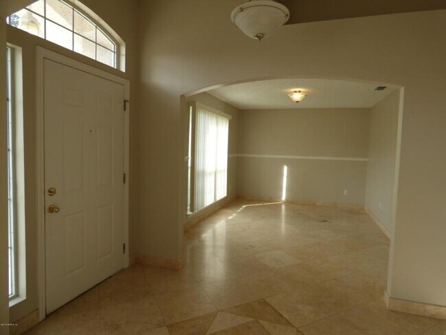 Building Photo - 1685 Aston Hall Ct