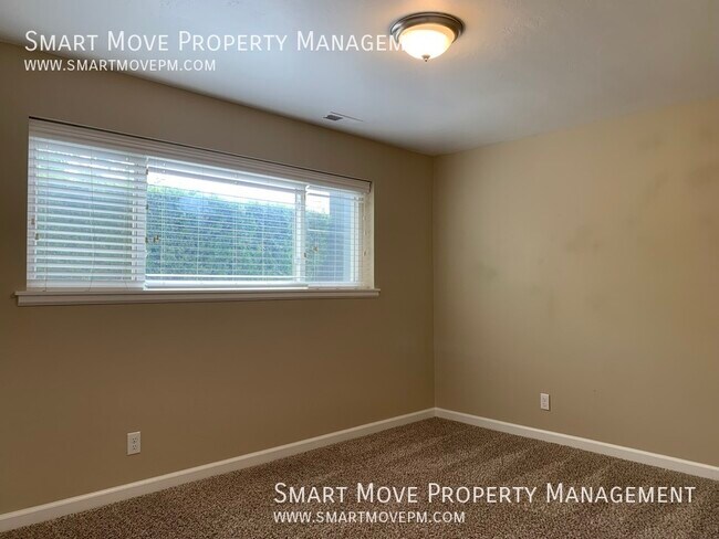 Building Photo - Upgraded split level 4 bed home in West Bench