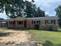 Building Photo - 7430 Southgate Rd