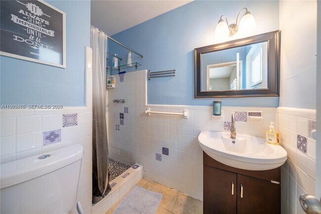 Building Photo - 1501 SW 35th Terrace