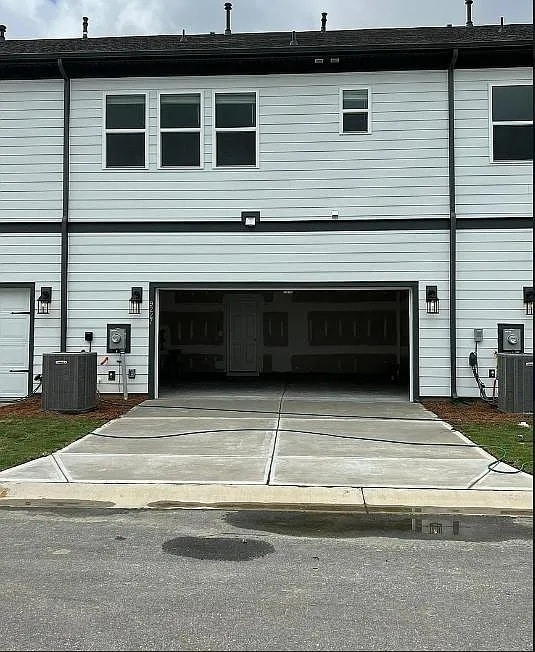 Primary Photo - 9155 Harwen Ln