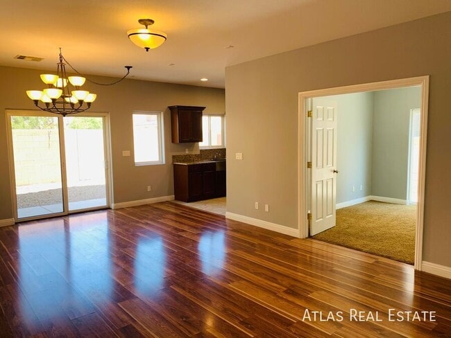 Building Photo - 6882 Majestic Palm Dr