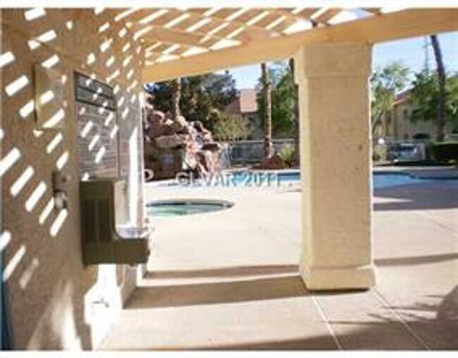 Building Photo - 7570 W Flamingo Rd