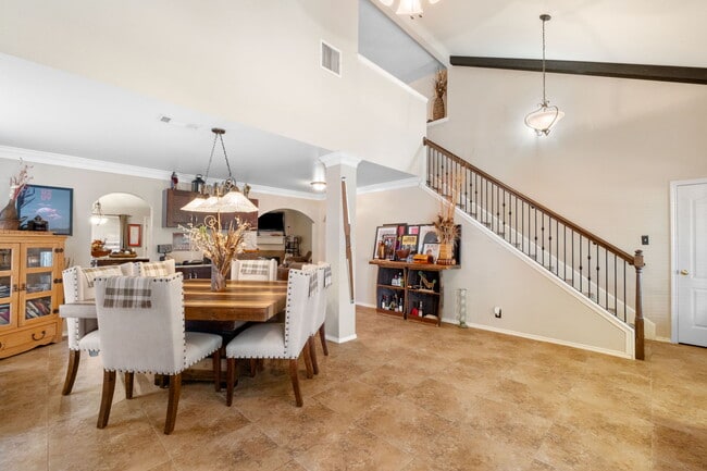 Building Photo - 12211 Hart Crest