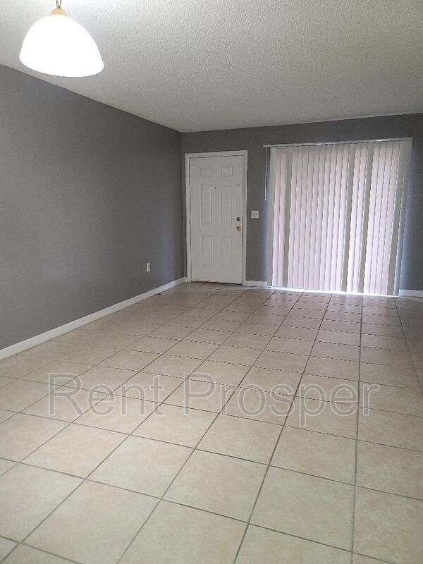 4111 S Semoran Blvd 4111 S Semoran Blvd Orlando FL 32822 Apartment