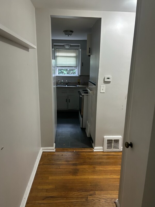 Building Photo - 344 Ridgeway Ave