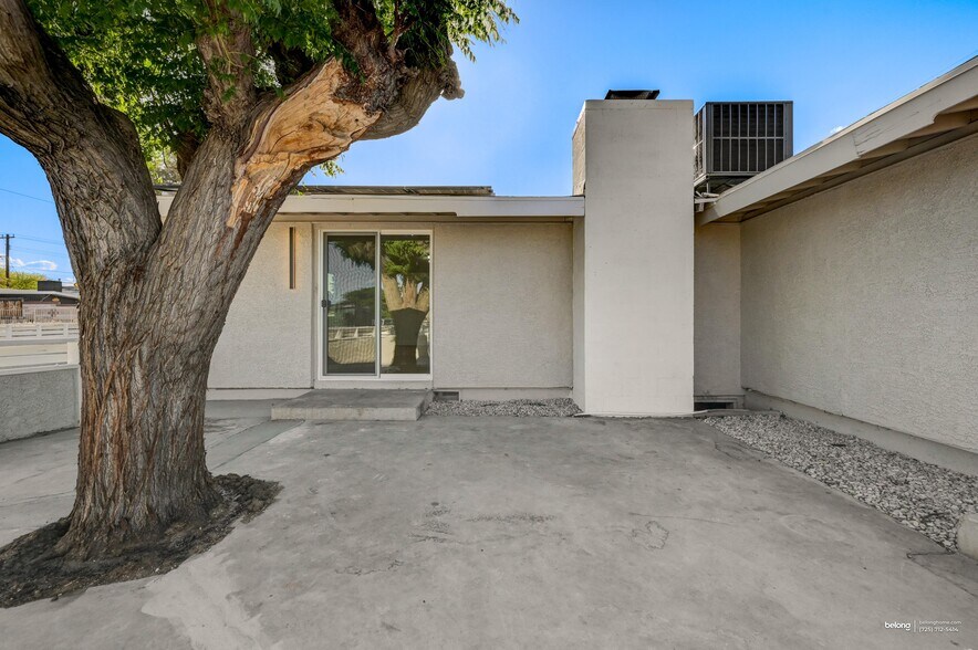 Building Photo - 5326 Evergreen Ave