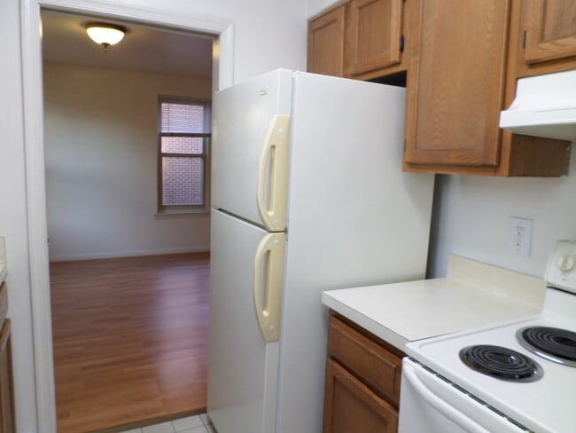 Building Photo - 1433 A St NE