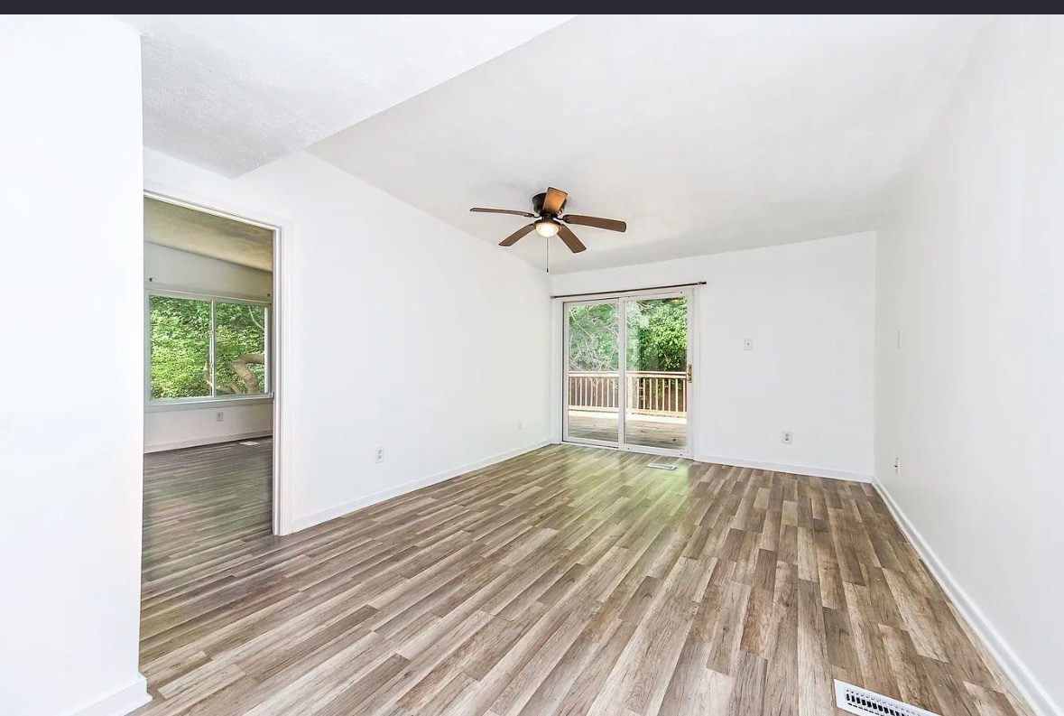 Building Photo - 1208 Louis Ln