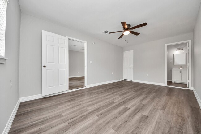 Building Photo - 4114 Fairgreen Ln