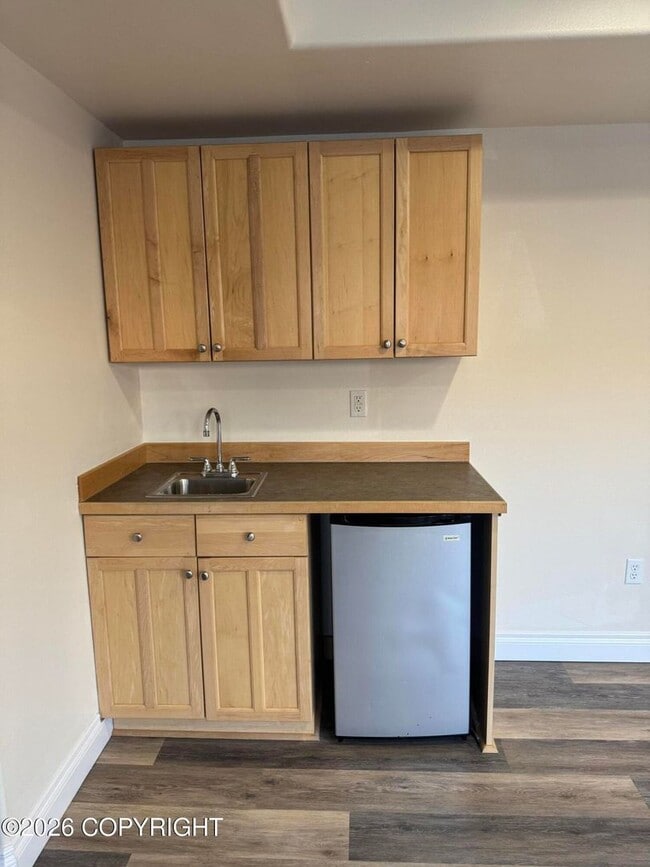 Building Photo - Stunning home in Goldenview