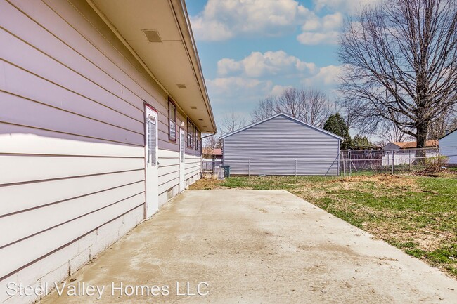Building Photo - 3 br, 2 bath House - 5153 Pinecrest