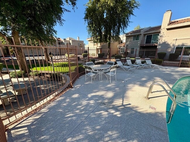 Building Photo - 2834 S Ext Rd