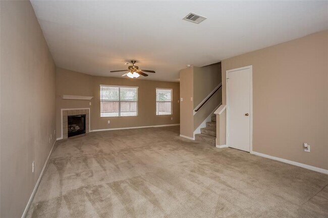 Building Photo - 1127 Laurel Chase Tr